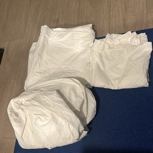 King sheet set with two king pillowcases - Target Casaluna percale sheet set.